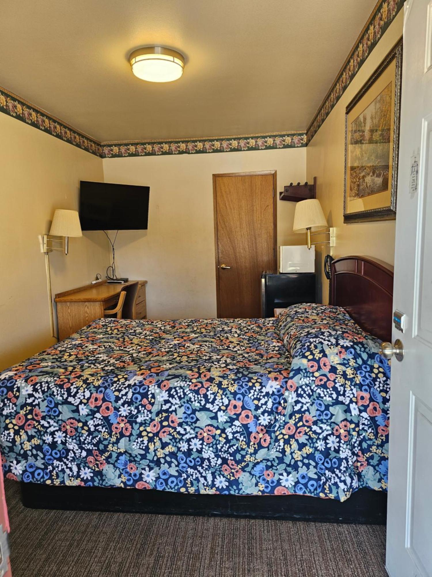 Cle Elum Travelers Inn Buitenkant foto